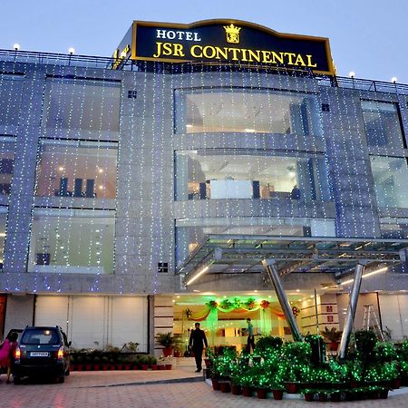Hotel Jsr Continental Dehradun Exteriör bild
