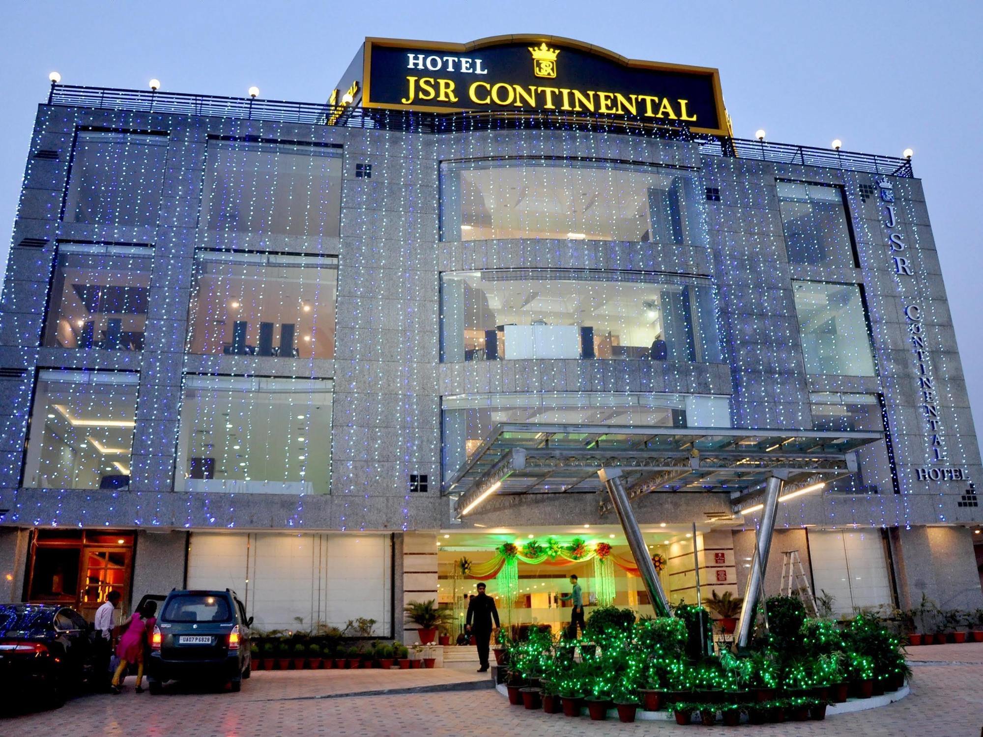 Hotel Jsr Continental Dehradun Exteriör bild
